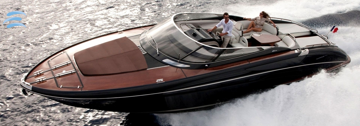 Premium speedboat cruising along the Amalfi Coast